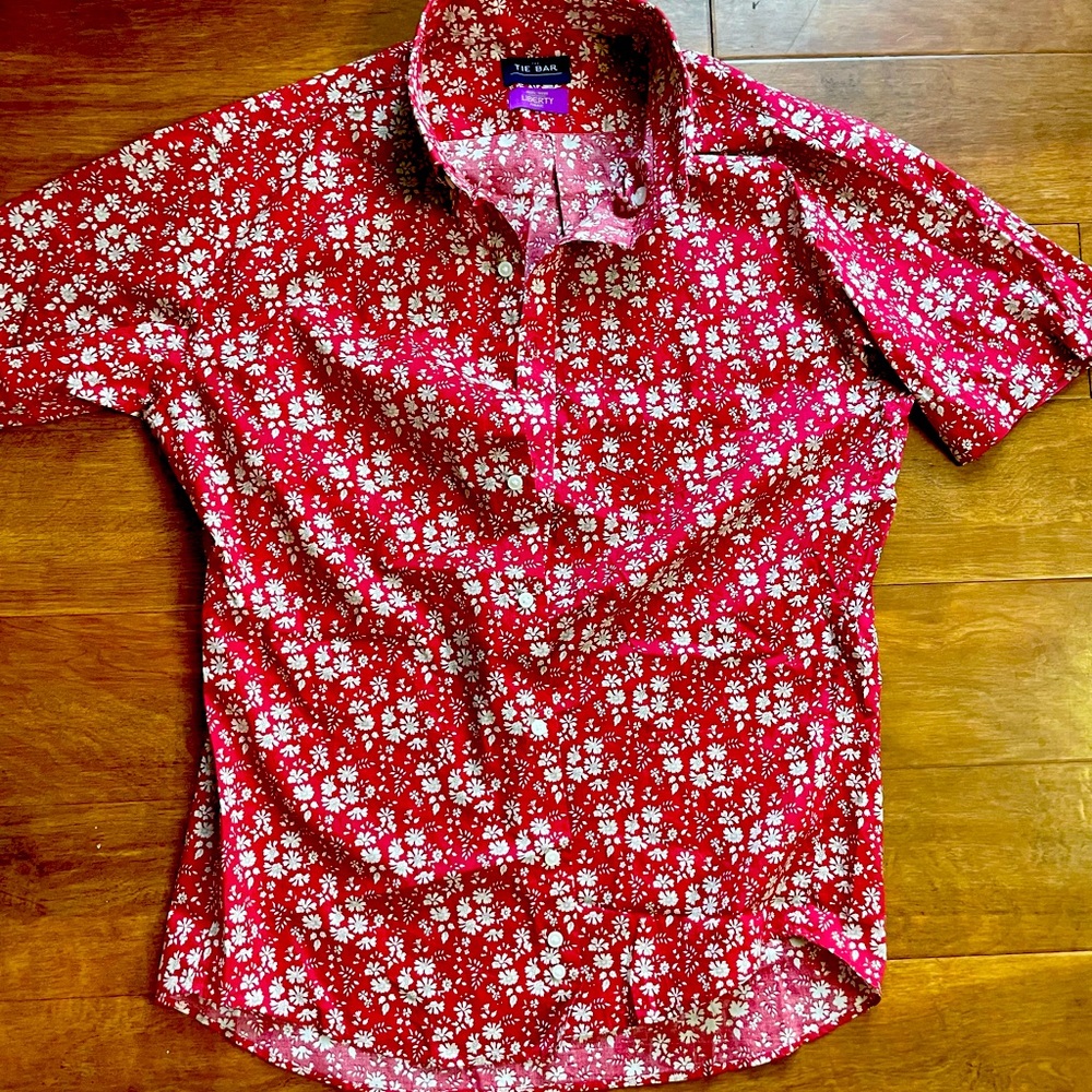Floral short-sleeve button down shirt (Small) ~ THE TIE BAR
